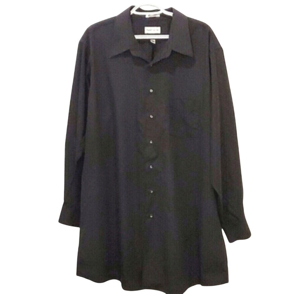 VanHeusen Black Dress Shirt Long Sleeve Button Down Collared Mens Size